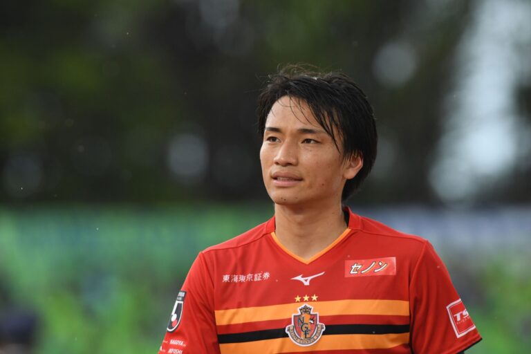 Shinnosuke Nakatani (中谷 進之介) age, salary, position, team, girlfriend, facts, football Career