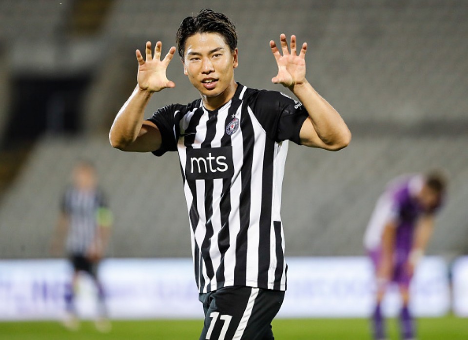 Takuma Asano (浅野 拓磨) age, position, salary, team, girlfriend, facts, football Career