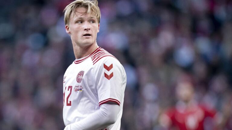 Kasper Dolberg Age, Salary, Net worth, Current Teams, Career, Height, and much more