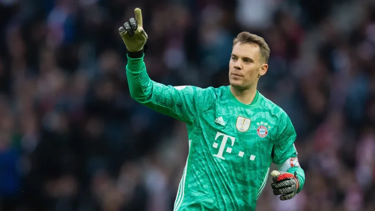 Manuel Neuer Age, Salary, Net worth, Current Teams, Career, Height, and much more