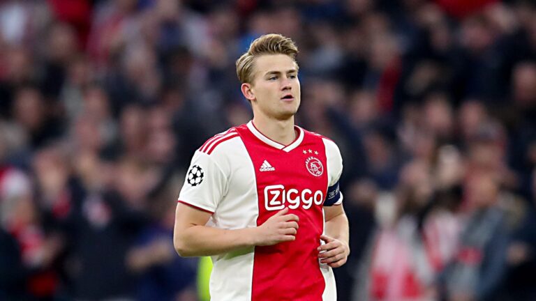 Matthijs de Ligt Age, Salary, Net worth, Current Teams, Career, Height, and much more