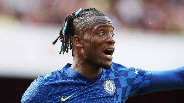 Michy Batshuayi Age, Net worth, Salary, Current Teams, Career, Height, and much more