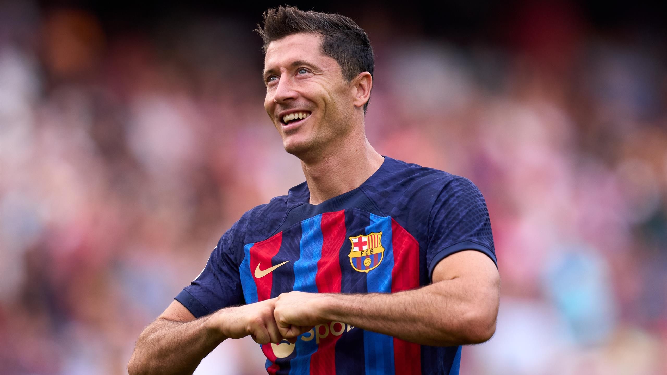 Robert Lewandowski Age, Salary, Net worth, Current Teams, Career, Height, and much more