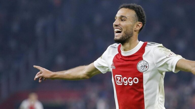 Noussair Mazraoui Age, Salary, Net worth, Current Teams, Career, Height, and much more