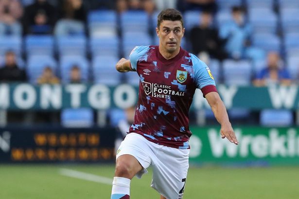 Matt Lowton Age, Salary, Net worth, Current Teams, Career, Height, and much more