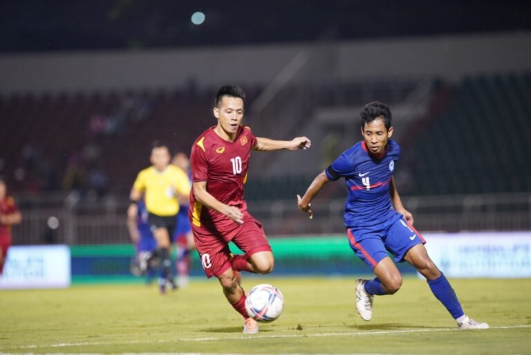 Watch Singapore vs Vietnam Live Online Streams 2022 AFF Mitsubishi Electric Cup Worldwide TV Info