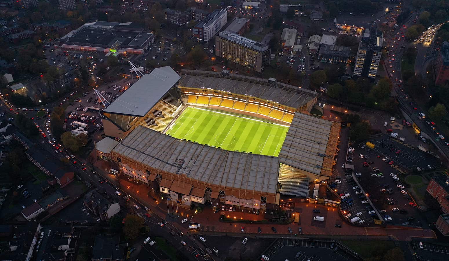 Molineux Stadium Capacity, Tickets, Seating Plan, Records, Location, Parking