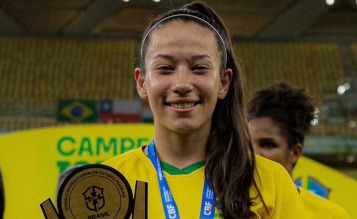 Bruna Santos Nhaia Age, Salary, Net worth, Current Teams, Career, Height, and much more